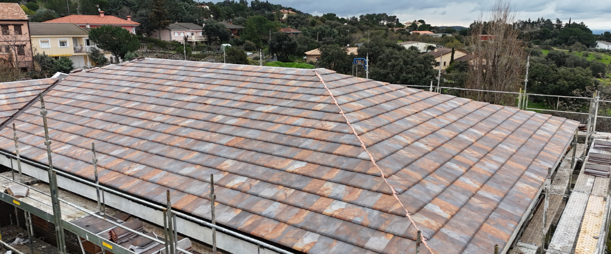 El mantenimiento del tejado: la gran clave para que dure décadas